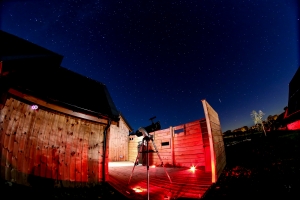Battlesteads Observatory under clear sky